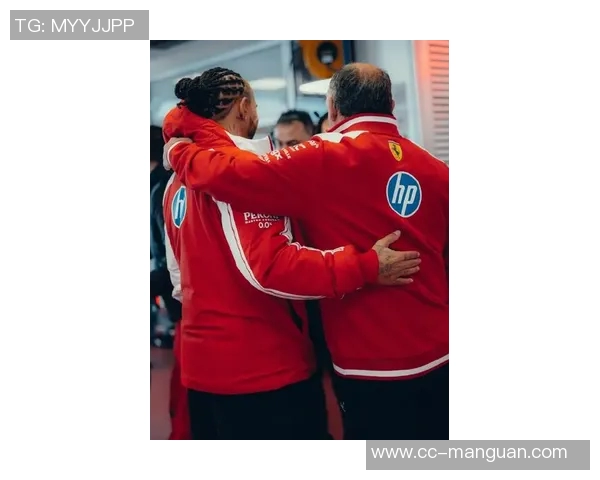 巴萨绯闻新星F阿斯拉尼现场观战加泰德比与哈维合影引关注